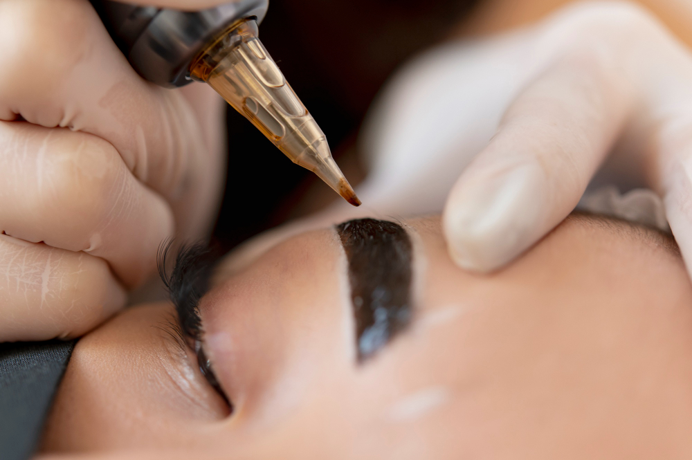 Revolutionize Your Look with Brow Tinting in Orlando, FL