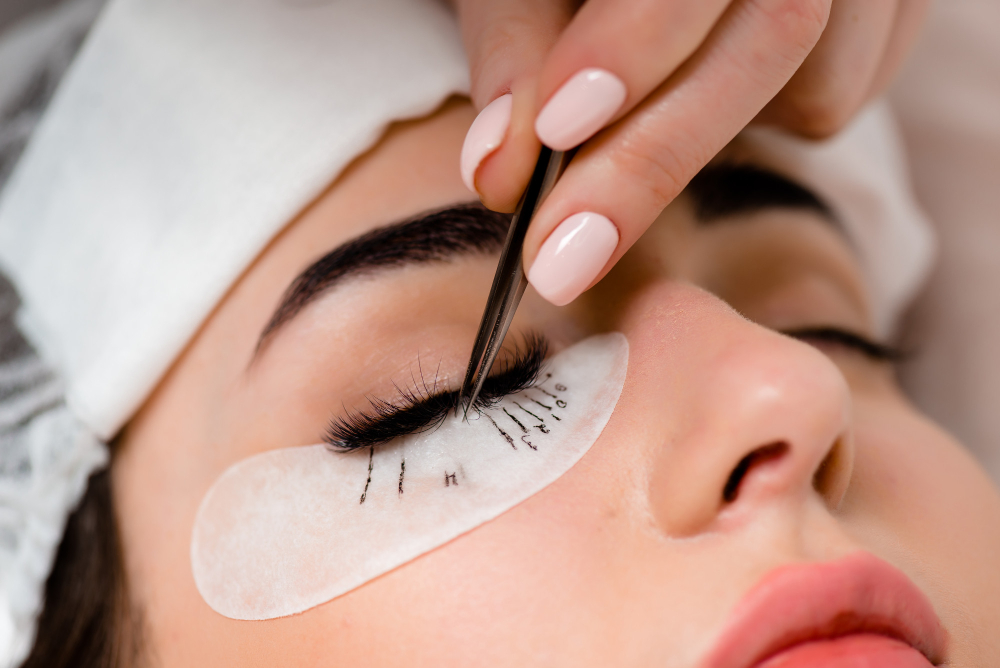 How to Prepare for Your First Eyelash Extensions