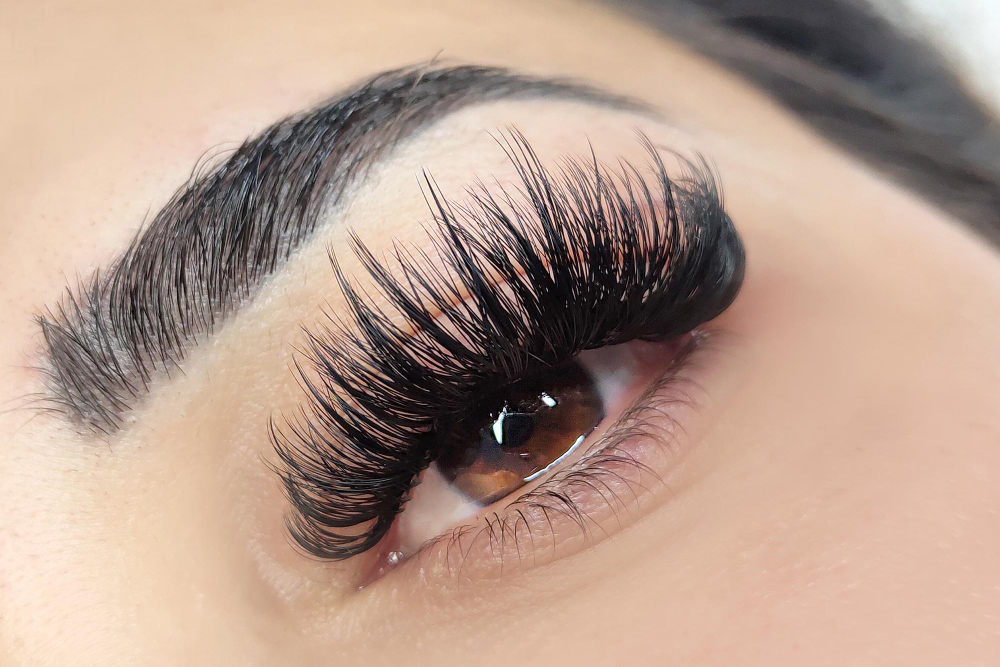 From Classic to Volume Lashes: Your Guide to the Latest Trend in Lash Extensions