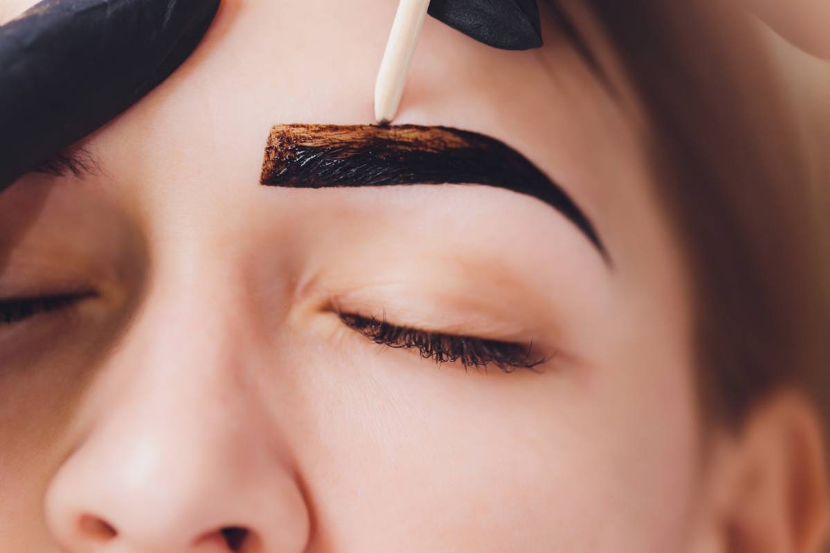 Brow Henna for a Fuller and More Defined Brow